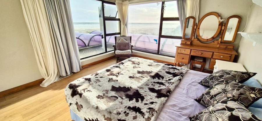 4 Bedroom Property for Sale in Van Riebeeckstrand Western Cape